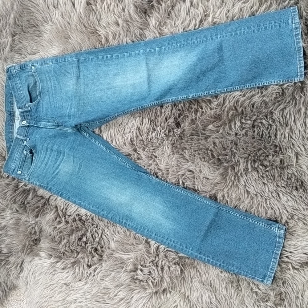 Levi's 559 Relaxed Fit Medium Wash Color Jeans